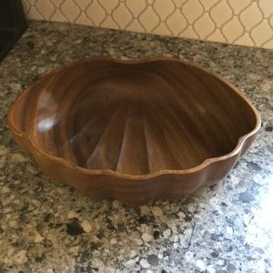 Alii Woods Honolulu wooden clam shaped bowl